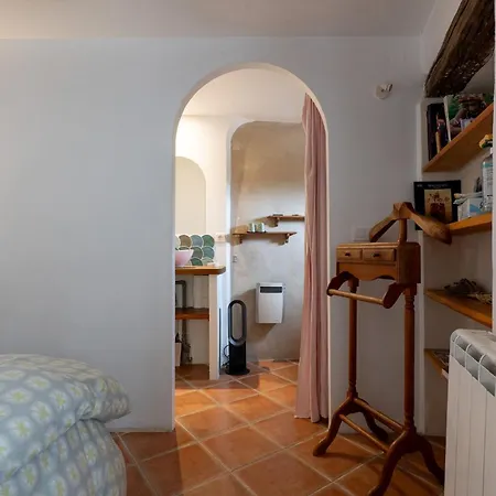 Au Calme Bed & Breakfast